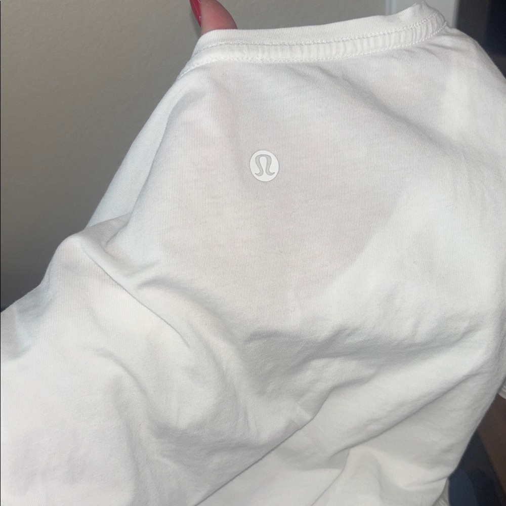 lululemon athletica White V-Neck Tee - Picture 3 of 4